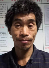 走失者照片 许昌寻亲：五旬男子被救助，穿蓝白相...