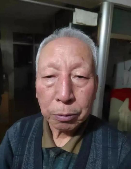 走失者照片 鞍山急寻：七旬老人走失，患小脑萎缩...