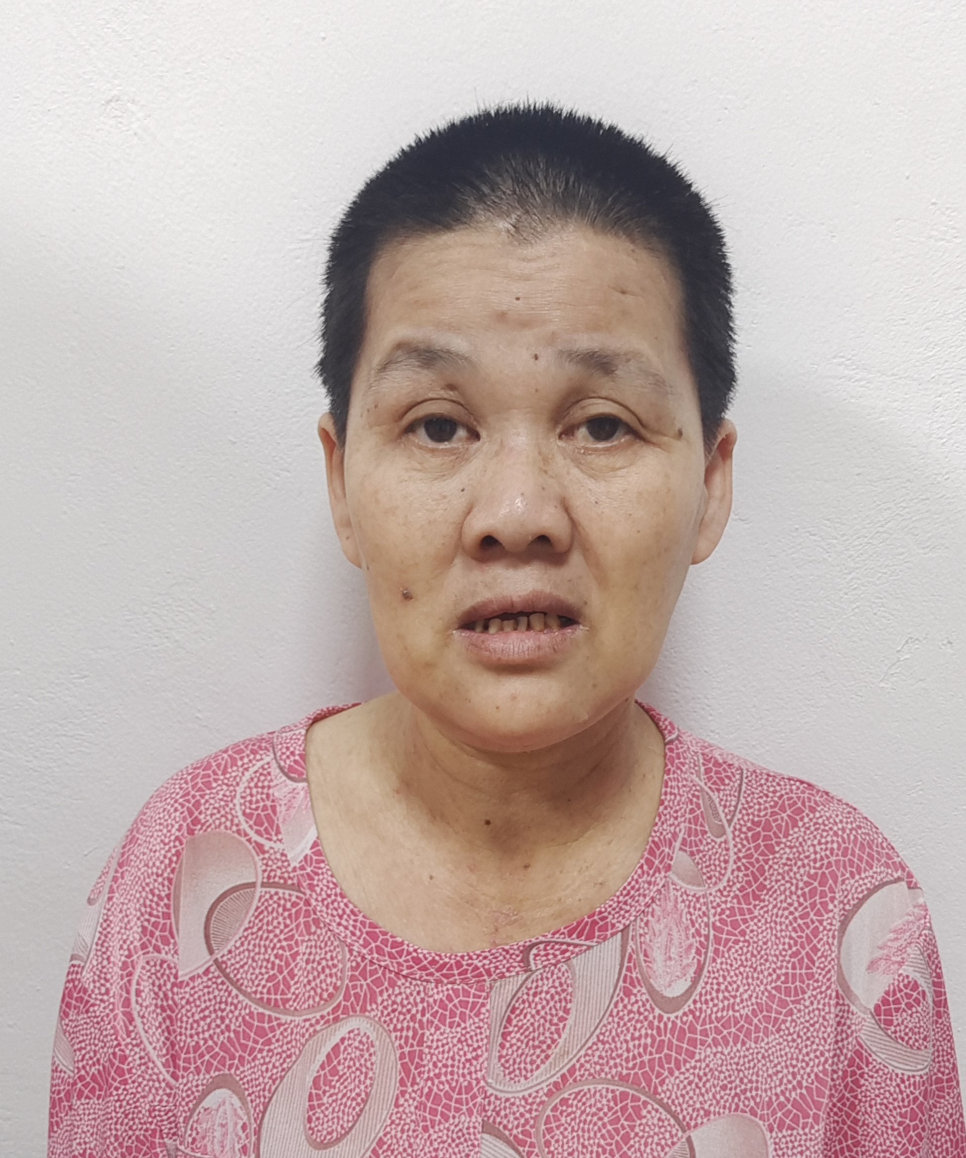 走失者照片 汕尾陆丰寻亲：中年女子被救助，穿粉...
