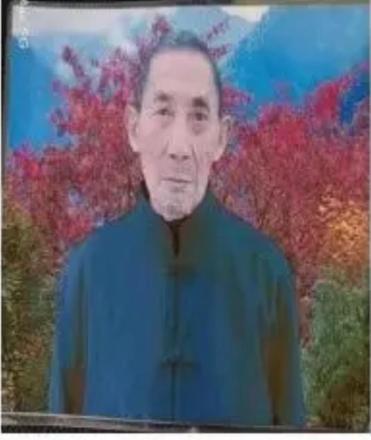 走失者照片 遵义急寻：八旬老人走失，右侧眉眼有...