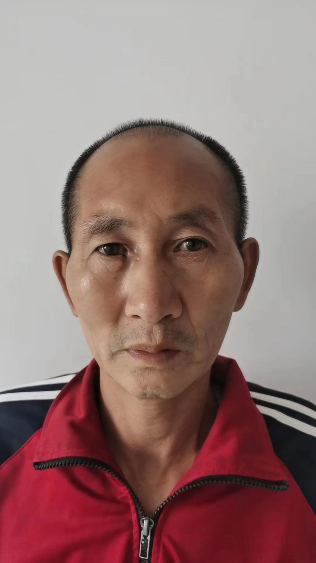 走失者照片 张家口寻亲：五旬男子被救助，自述叫...