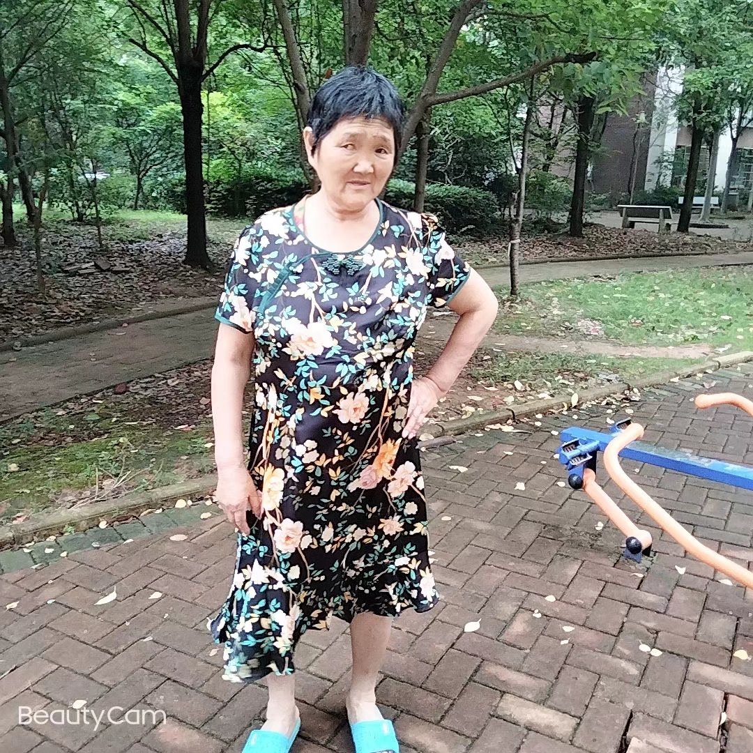 走失者照片 武汉急寻：六旬老太走失，精神异常，...