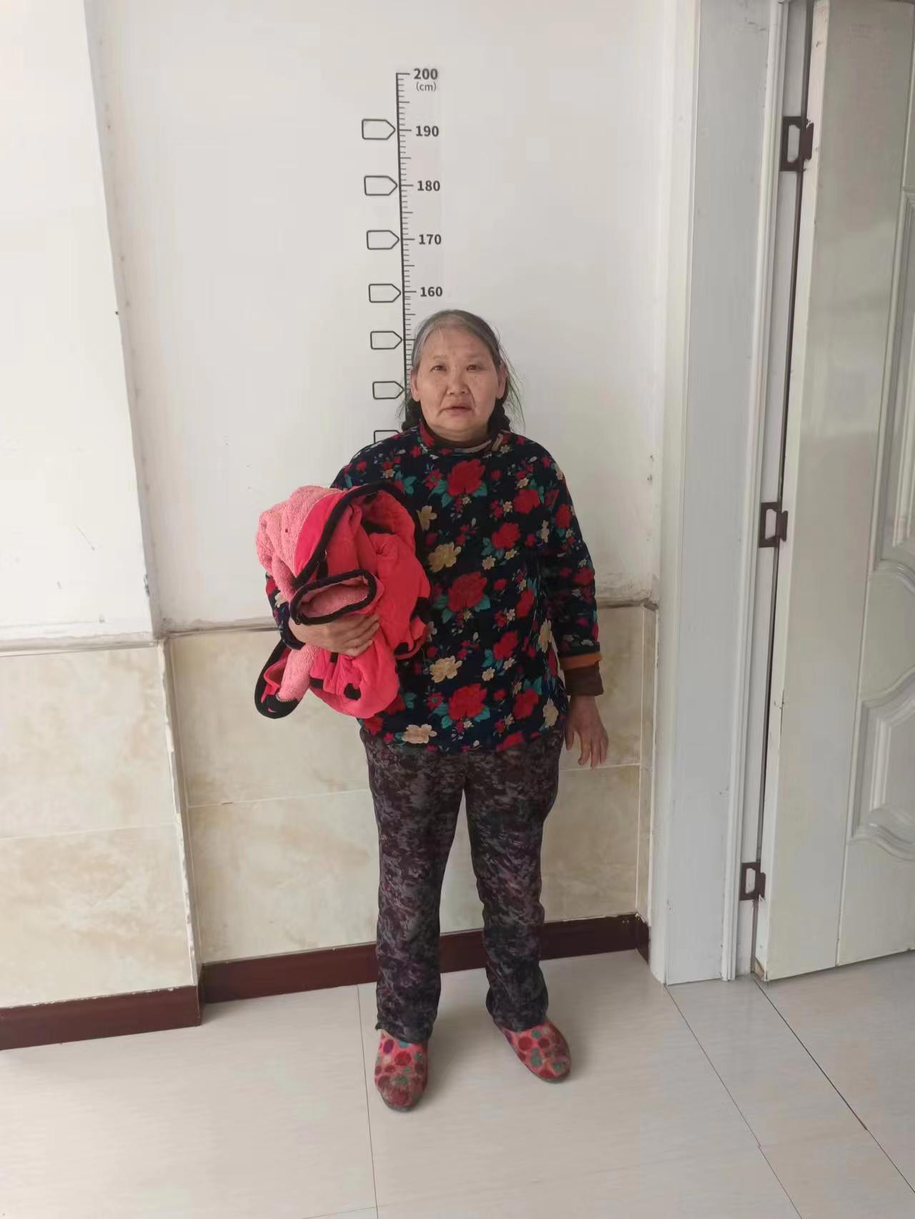 走失者照片 阜阳寻亲：六旬老太被救助，疑似精神...