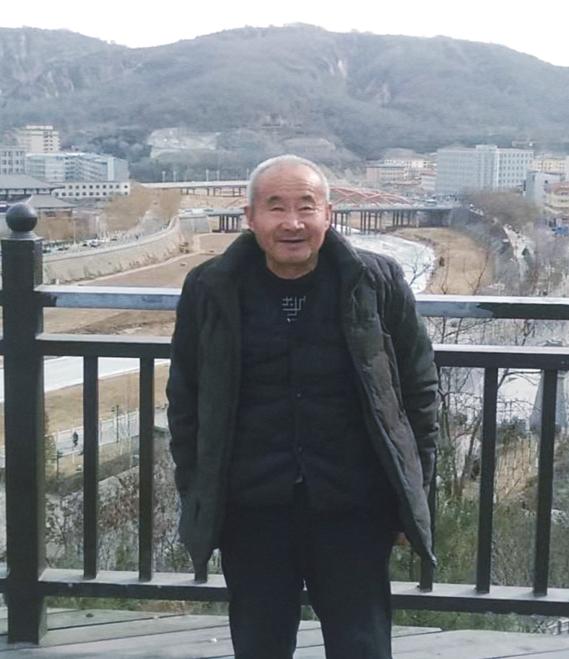 走失者照片 延安寻人：七旬老人失联数日，穿深色...