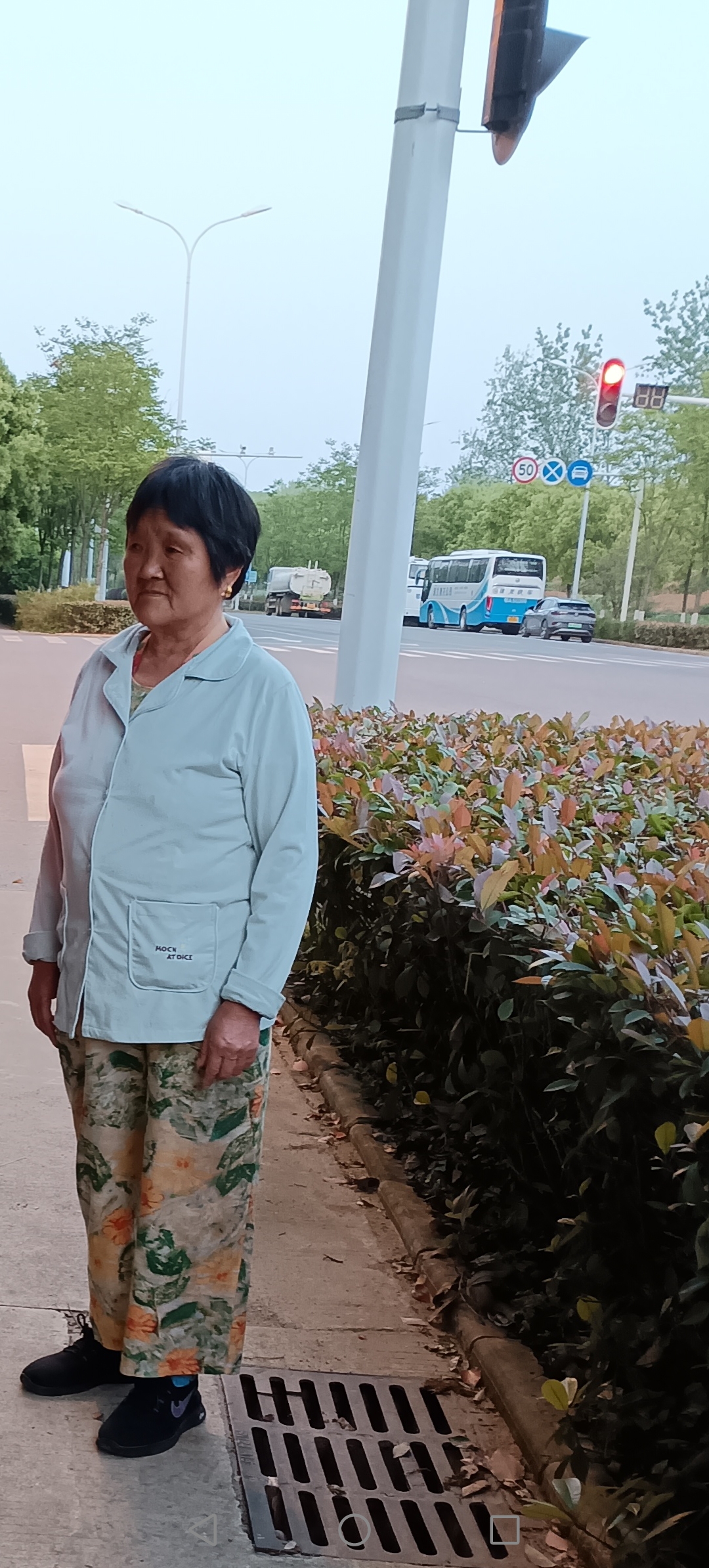 走失者照片 武汉急寻：六旬老太走失，精神异常，...