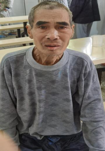走失者照片 南平建瓯寻亲：六旬老人被救助，穿蓝...
