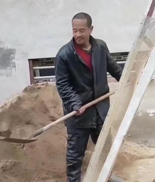 走失者照片 安阳急寻：中年男子走失多日，患智力...