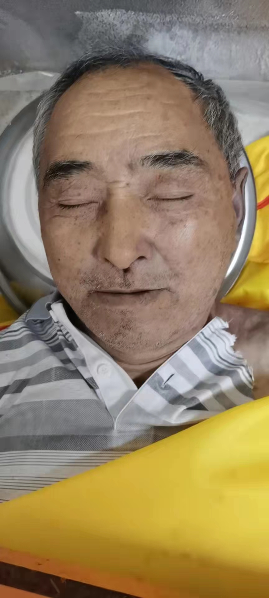 走失者照片 急寻亲属：六旬老人被送医，经抢救无...