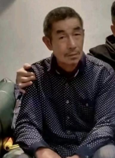 走失者照片 咸宁急寻：六旬老人走失，高1米65...
