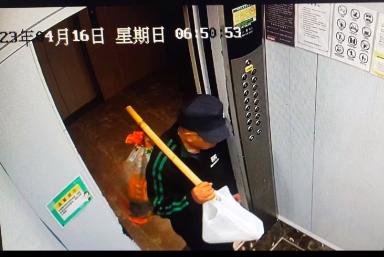 走失者照片 眉山急寻：六旬老人走失，穿黑绿色外...