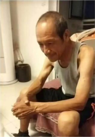 走失者照片 郑州市寻人：七旬老人走失，患小脑萎...