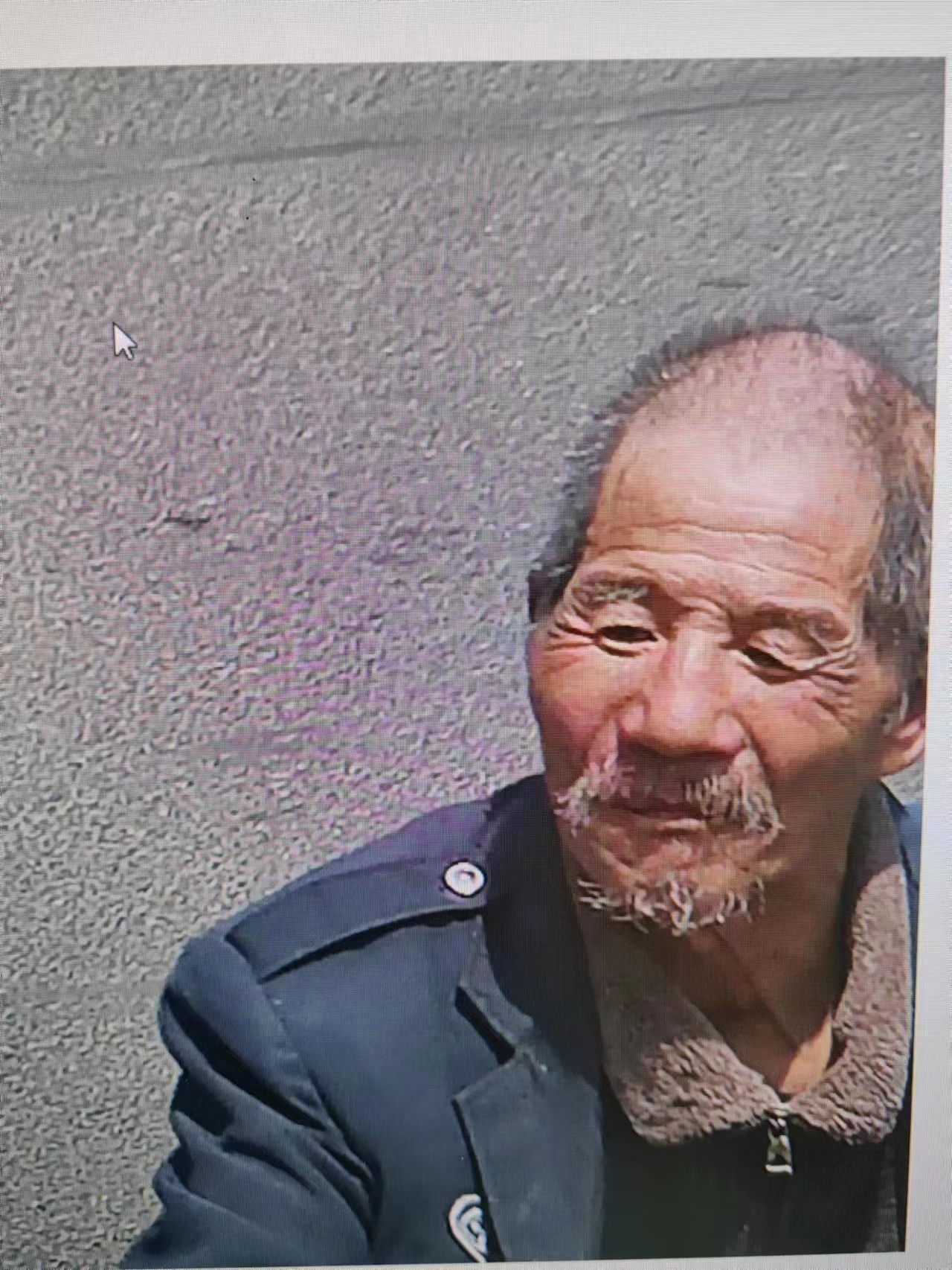 走失者照片 驻马店急寻：六旬老人失联，穿保安服...