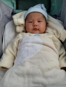 走失者照片 重庆寻亲：4岁女孩自幼被救助，裹红...