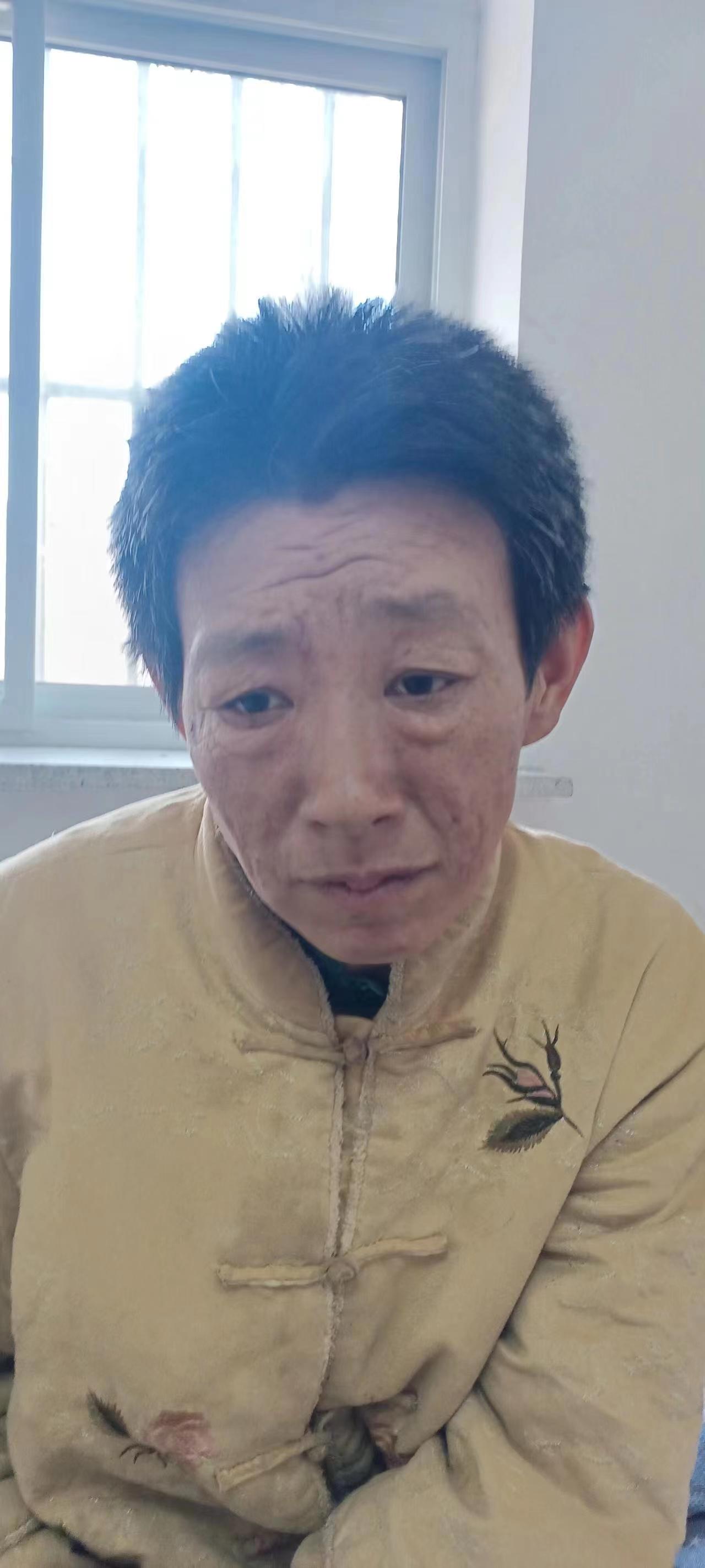 走失者照片 辽阳市寻亲：五旬女子被救助，穿黄色...