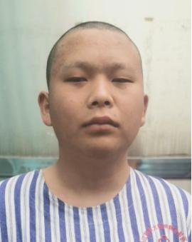 走失者照片 阳江寻亲：青年男子被救助，穿条纹上...