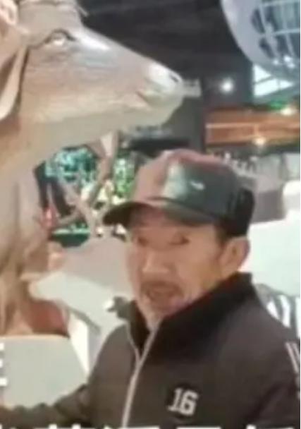 走失者照片 唐山急寻：七旬老人失联，穿黑色衣服...