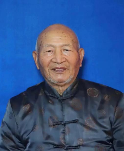 走失者照片 漯河急寻：八旬老人走失，戴铁路员工...