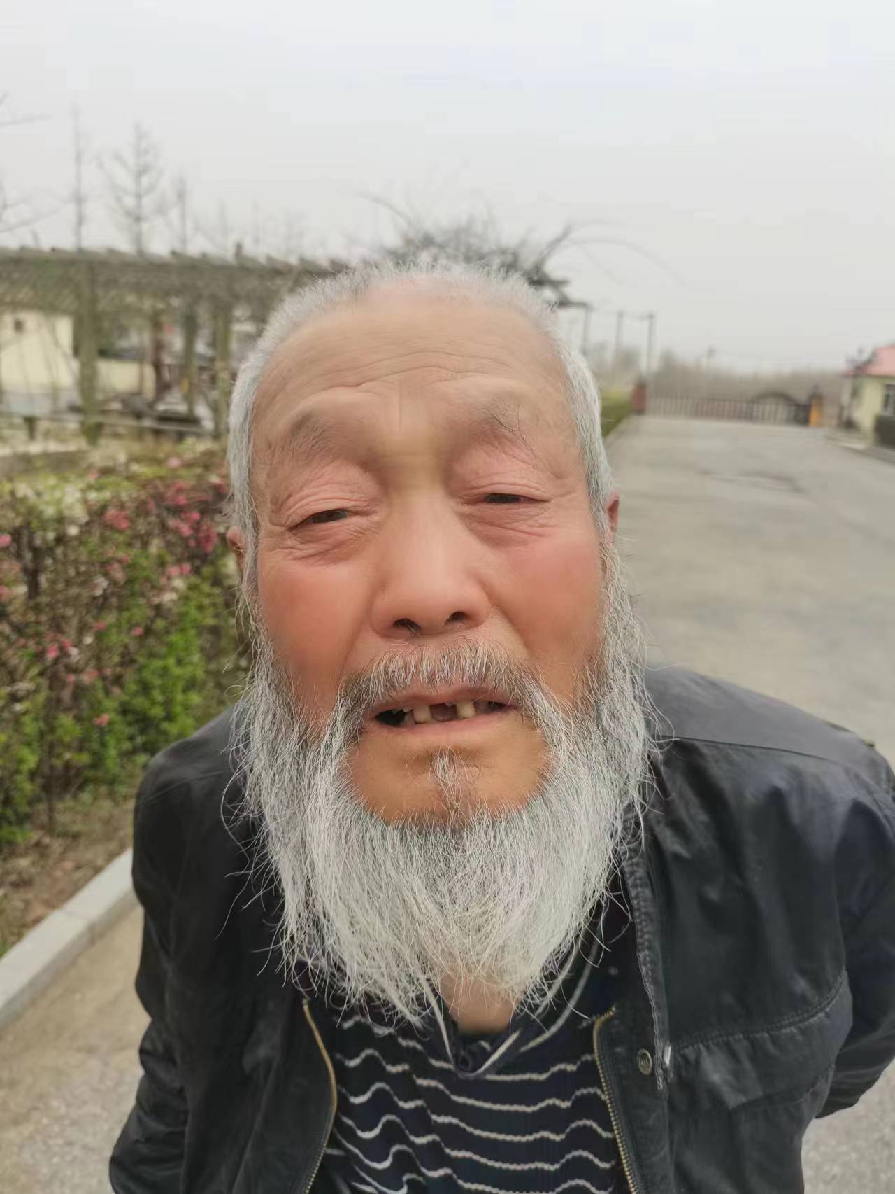 走失者照片 鞍山海城市寻亲：八旬老人被救助，自...