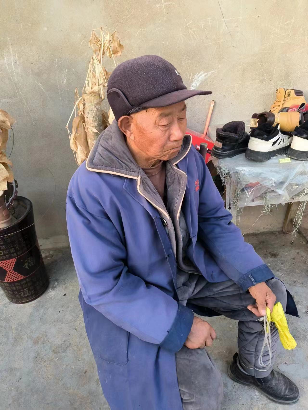 走失者照片 淮南急寻：七旬老人走失，穿黑色棉衣...