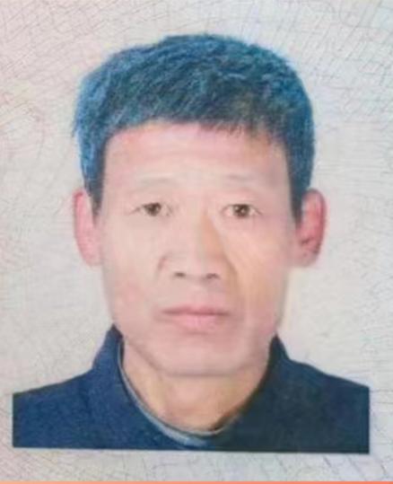走失者照片 保定寻人：六旬老人失联，戴深蓝色鸭...