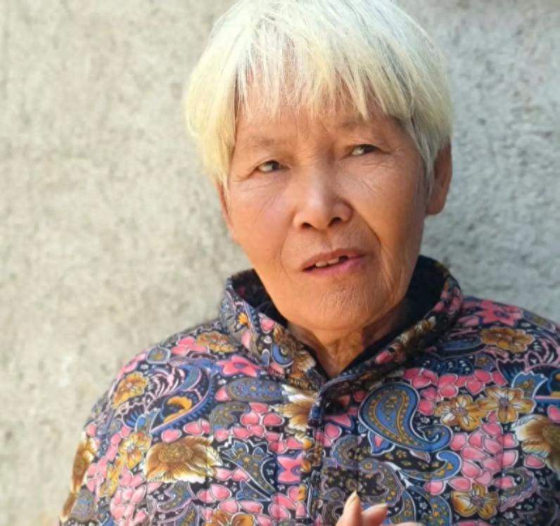 走失者照片 钦州市寻人：七旬老太走失，仅穿一只...