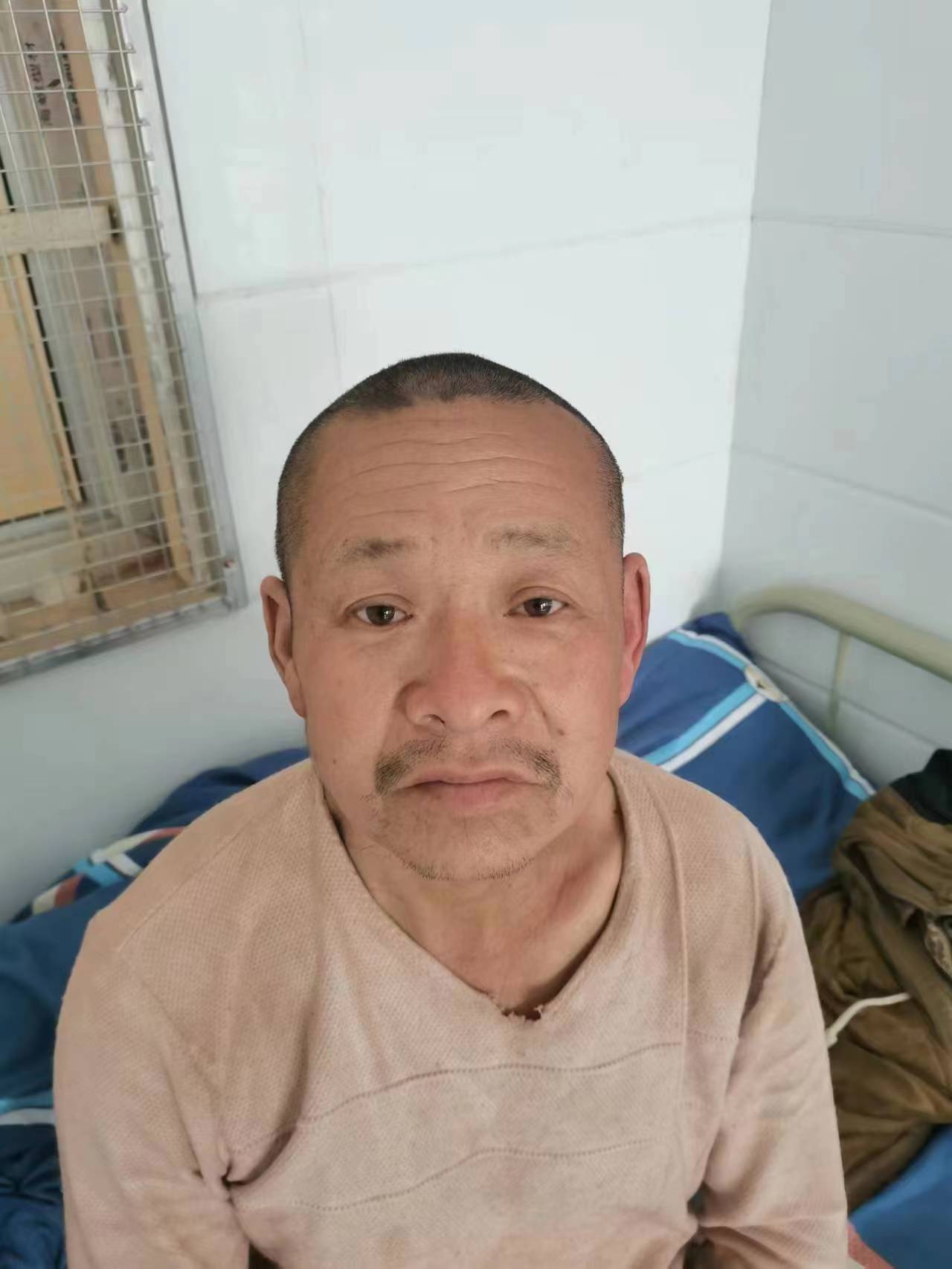 走失者照片 亳州寻亲：六旬老人被救助，自述叫秦...