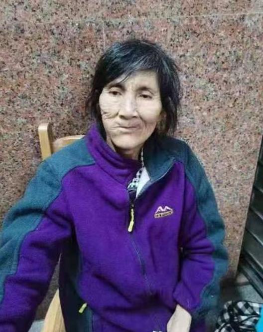 走失者照片 钦州寻亲：七旬老太被救助，高1米6...