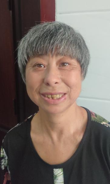 走失者照片 阜阳寻亲：六旬老太被救助，穿黑色花...