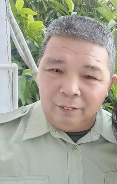 走失者照片 紧急寻人：云浮六旬老人失联，穿深蓝...