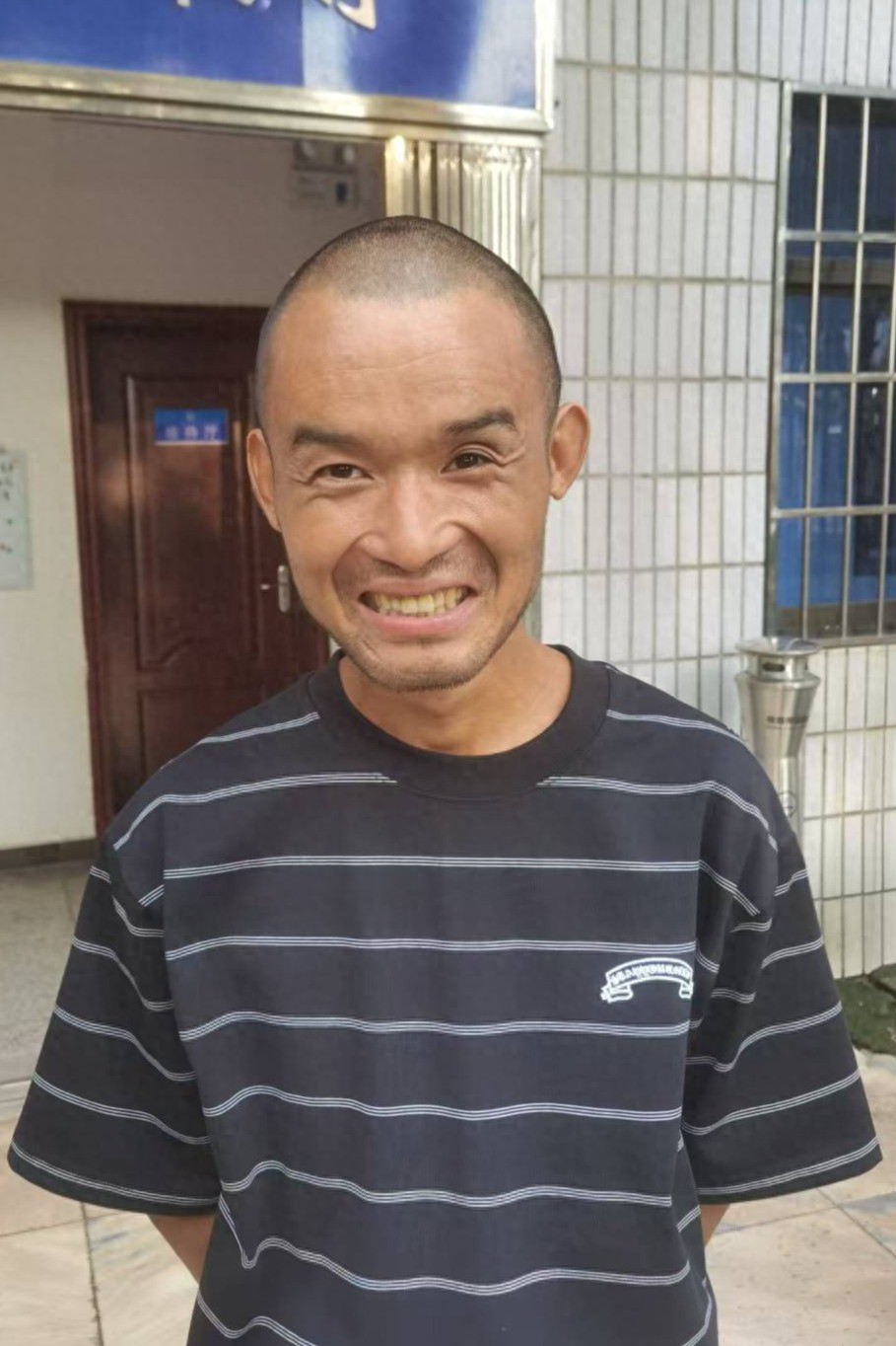 走失者照片 襄阳宜城寻亲：中年男子被救助，自述...