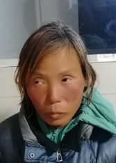 走失者照片 开封寻亲：中年女子被救助，穿青色棉...