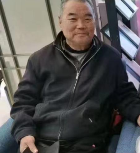 走失者照片 济宁急寻：七旬老人走失，患小脑萎缩...