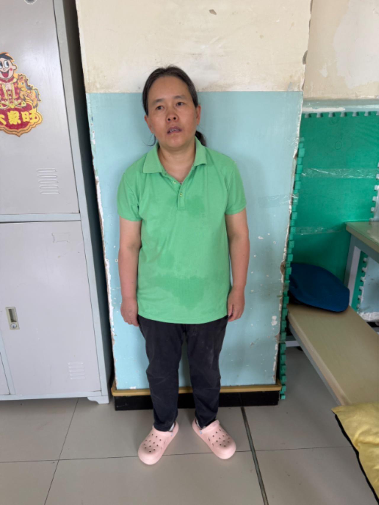走失者照片 乌鲁木齐市寻亲：中年女子被救助，自...