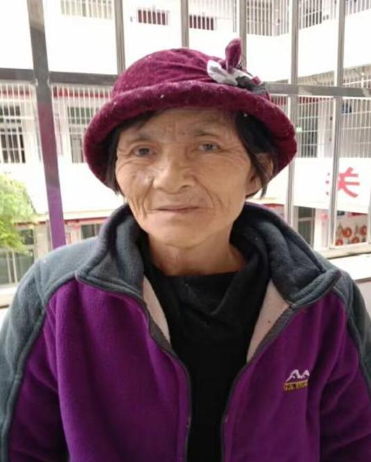 走失者照片 钦州寻亲：七旬老太被救助，高1米6...