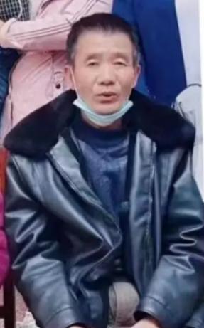 走失者照片 平顶山急寻：六旬老人失联，穿深蓝色...