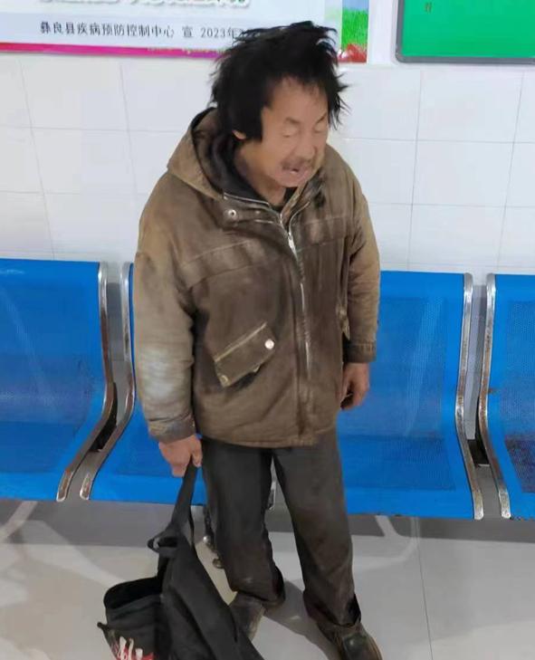 走失者照片 昭通寻亲：六旬老人被救助，精神异常...