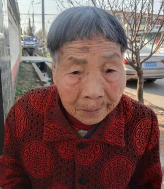 走失者照片 临沂寻亲：八旬老太被救助，自述叫孔...