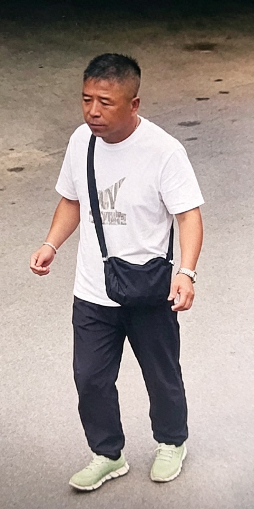 走失者照片 沈阳市寻人：六旬老人走失，穿白色短...