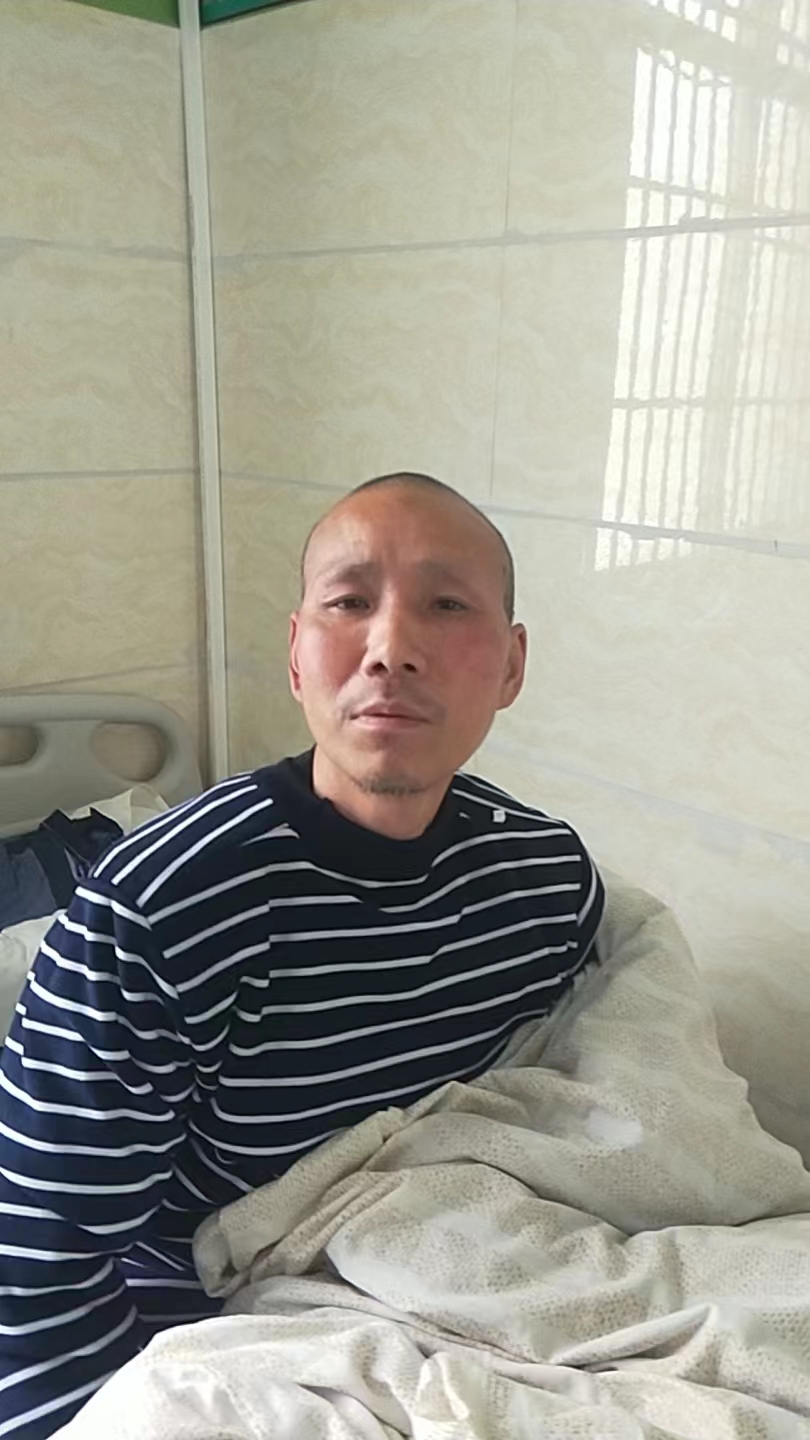 走失者照片 贵阳寻亲：五旬男子被救助，自述叫张...
