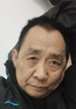走失者照片 驻马店寻亲：六旬老人被救助，穿黑色...