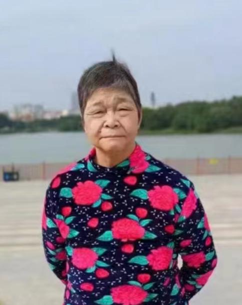 走失者照片 广州寻人：六旬老人失联，穿灰色花上...
