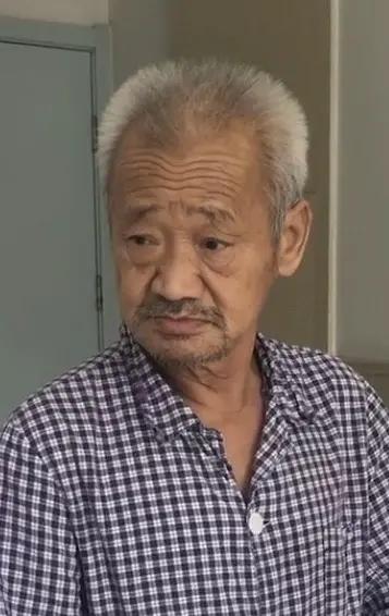走失者照片 郑州急寻：七旬老人走失，穿深色夹克...