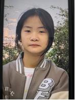 走失者照片 潮州急寻：13岁女孩失联，穿黑白相...