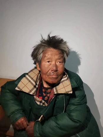 走失者照片 帮她回家：临汾六旬老太被救助，花白...