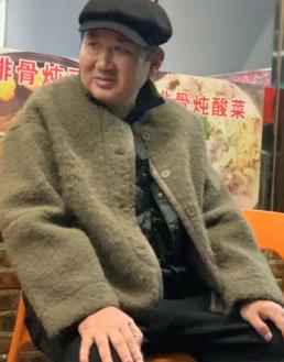 走失者照片 驻马店寻人：五旬男子走失，患小脑萎...