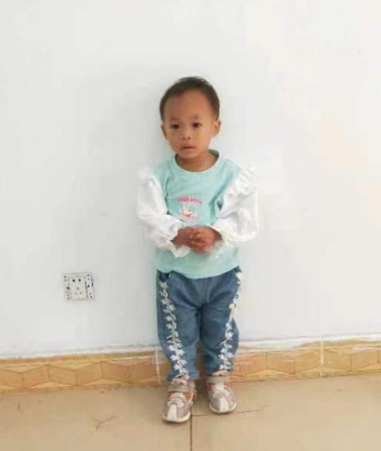 走失者照片 爸爸妈妈你们在哪儿？北海2岁女童被...