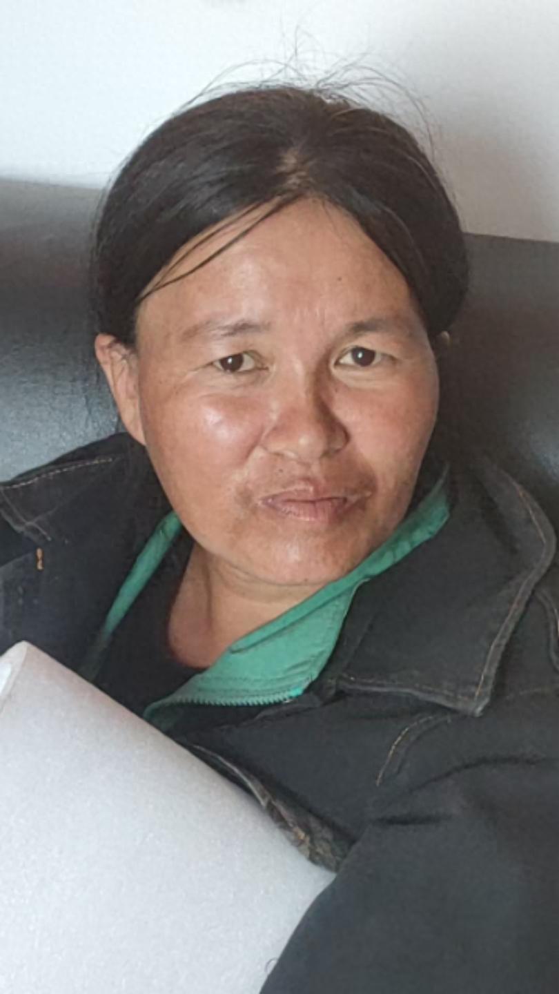 走失者照片 乌兰察布市寻亲：青年女子被救助，穿...