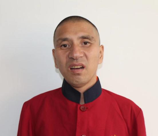 走失者照片 渭南寻亲：六旬老人被救助，穿红色上...