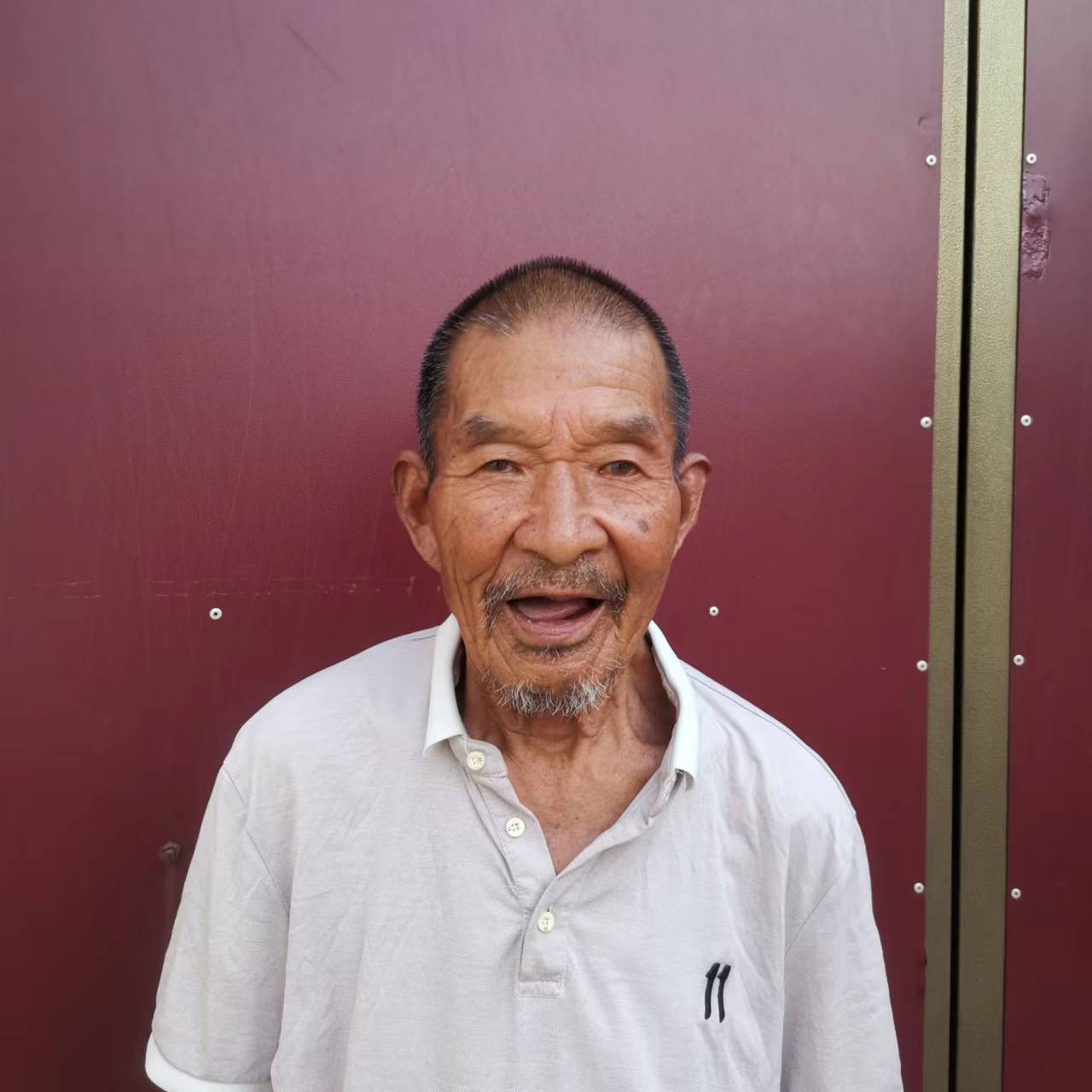 走失者照片 新乡急寻：七旬老人失联，穿黑色上衣...