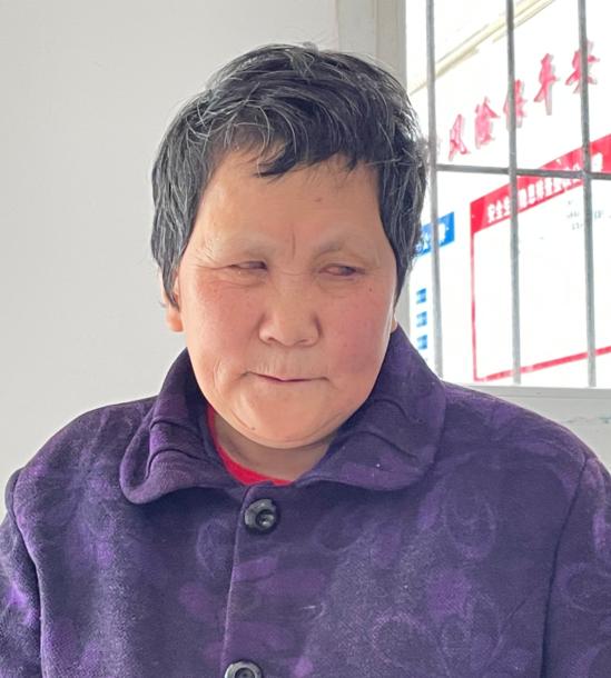 走失者照片 帮她回家：重庆六旬老太被救助，双目...